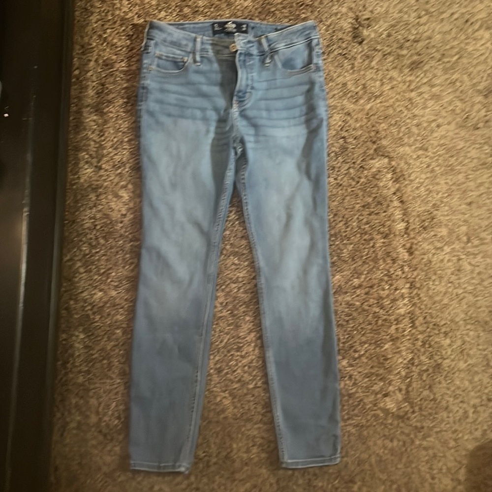 Hollister mid rise super skinny jeans